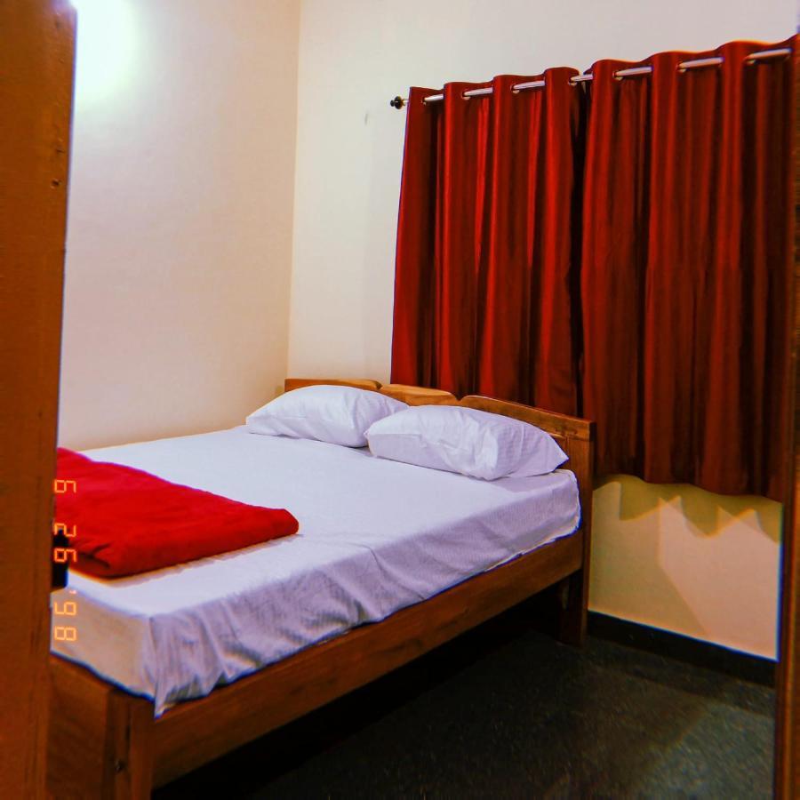 Mungaru Homestay, Talaguppa Sāgar Exteriör bild