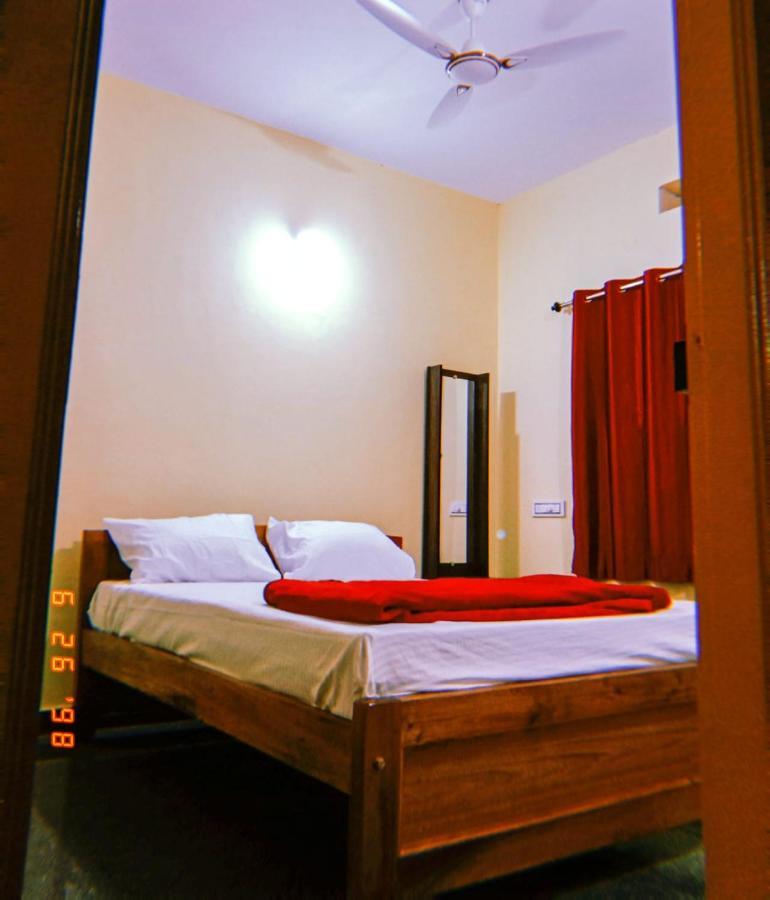 Mungaru Homestay, Talaguppa Sāgar Exteriör bild