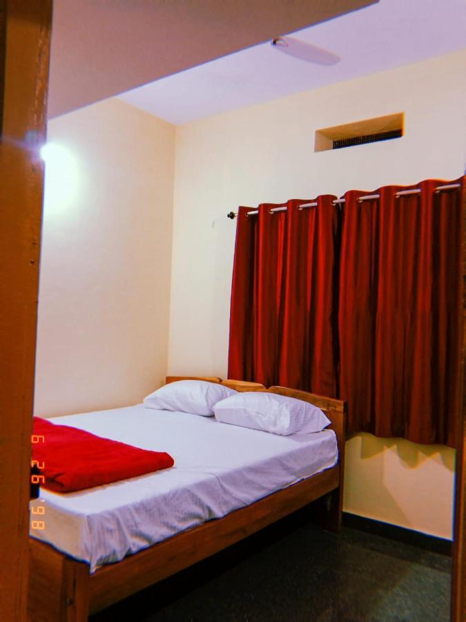 Mungaru Homestay, Talaguppa Sāgar Exteriör bild