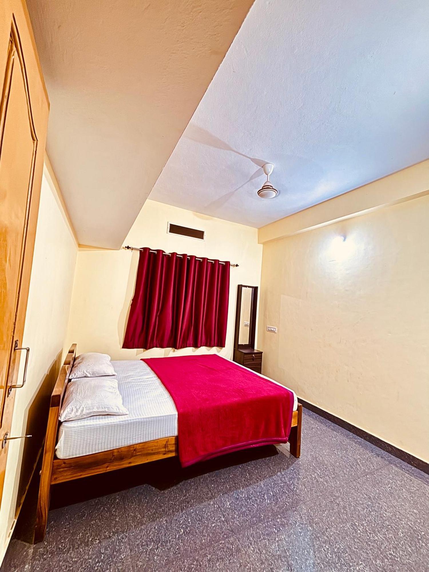 Mungaru Homestay, Talaguppa Sāgar Exteriör bild
