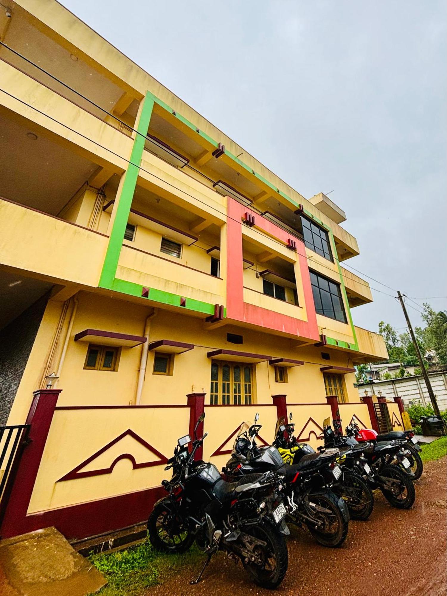 Mungaru Homestay, Talaguppa Sāgar Exteriör bild